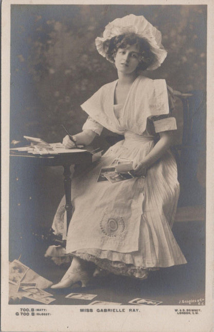 Miss Gabrielle Ray Edwardian Actress Writing Postcards Real Photo Card XT3307