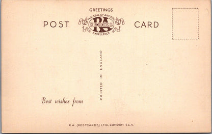 Hampshire Postcard - Church House, The Close, Winchester Cathedral   XT979