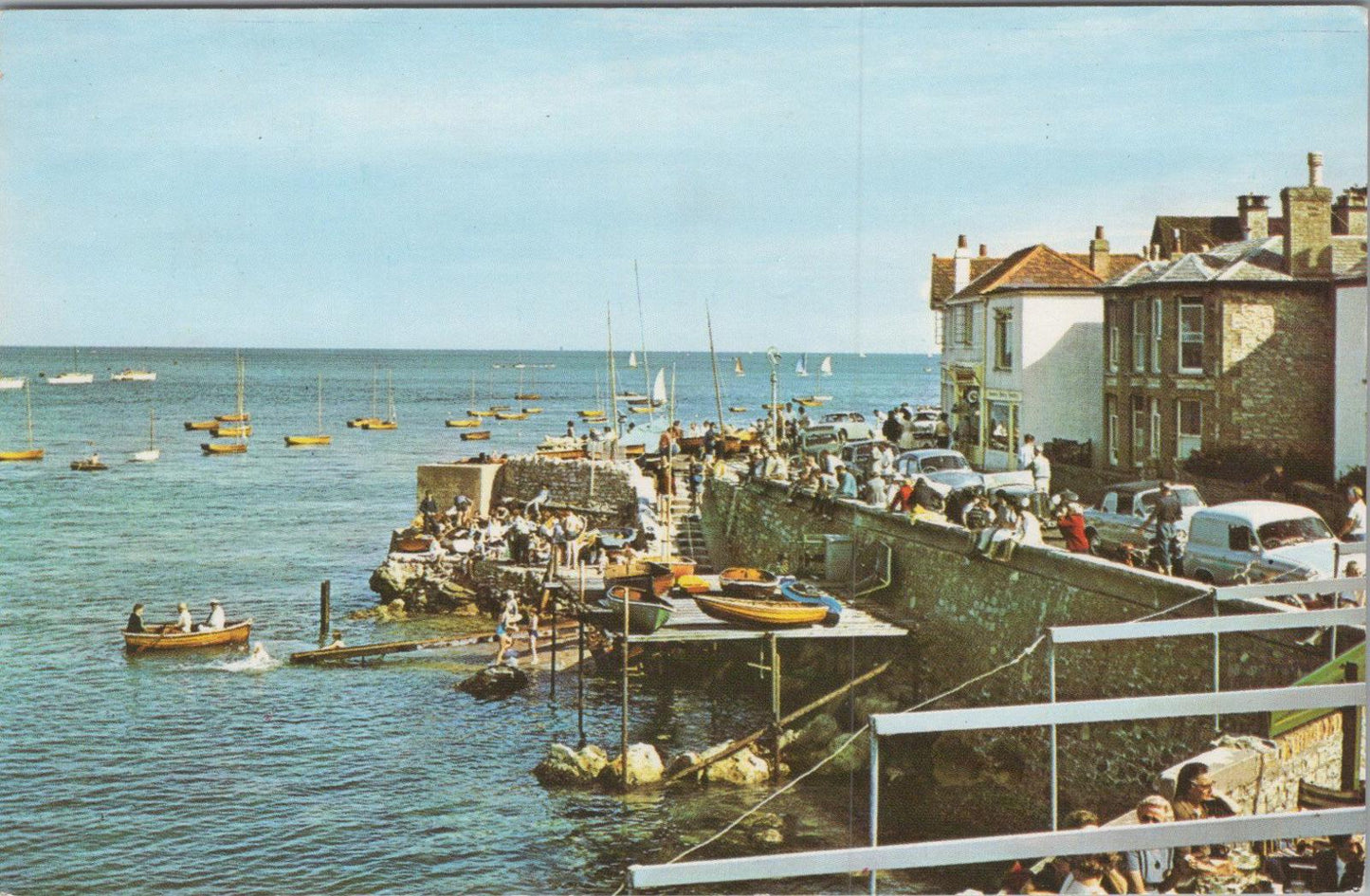 Isle of Wight Postcard: Seaview Esplanade Sea Wall Boats Regatta XT1486