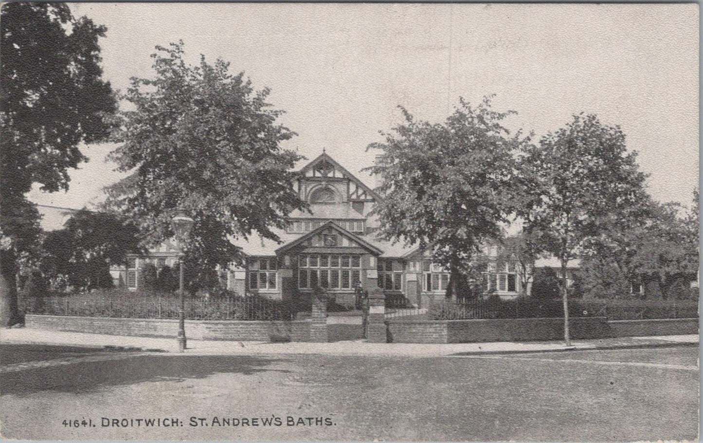 Worcestershire Postcard: St. Andrews Brine Baths, Droitwich Early 1900s XT1504