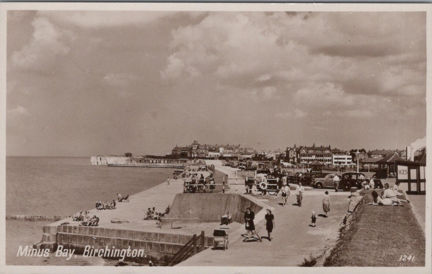 Kent Postcard: Birchington Minus Minnis Bay Promenade Cars 1950s RPPC XT2953