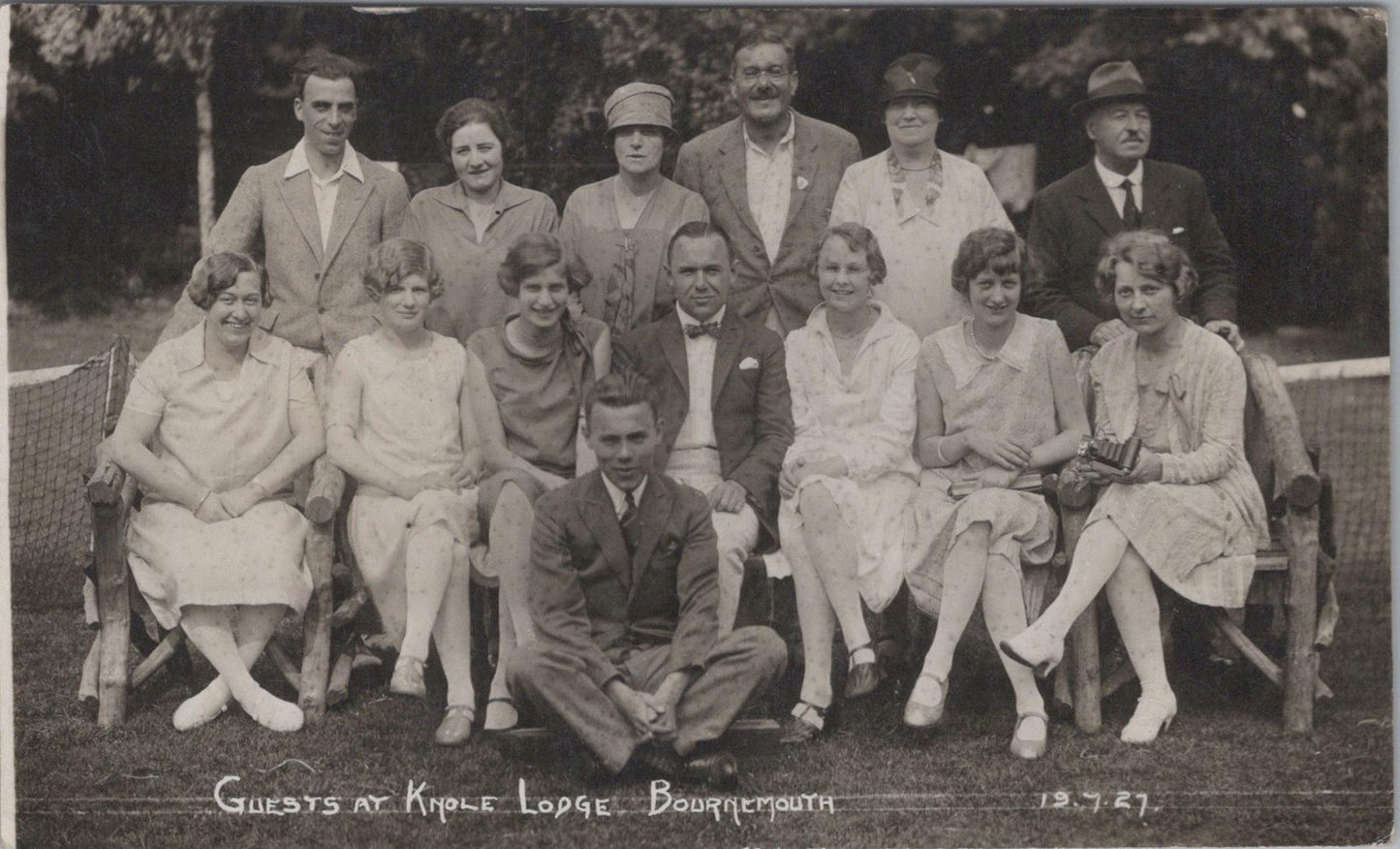 Dorset Postcard - Guests at Knole Lodge, Bournemouth    XT350