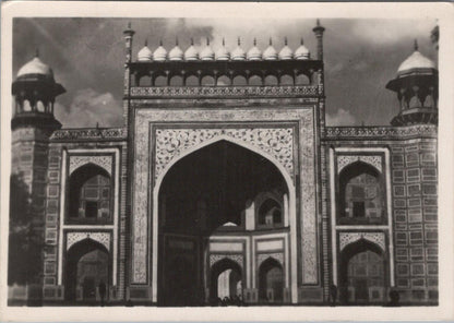 India Postcard: Entrance To The Taj Mahal Agra Gateway Sandstone Arch XT2760