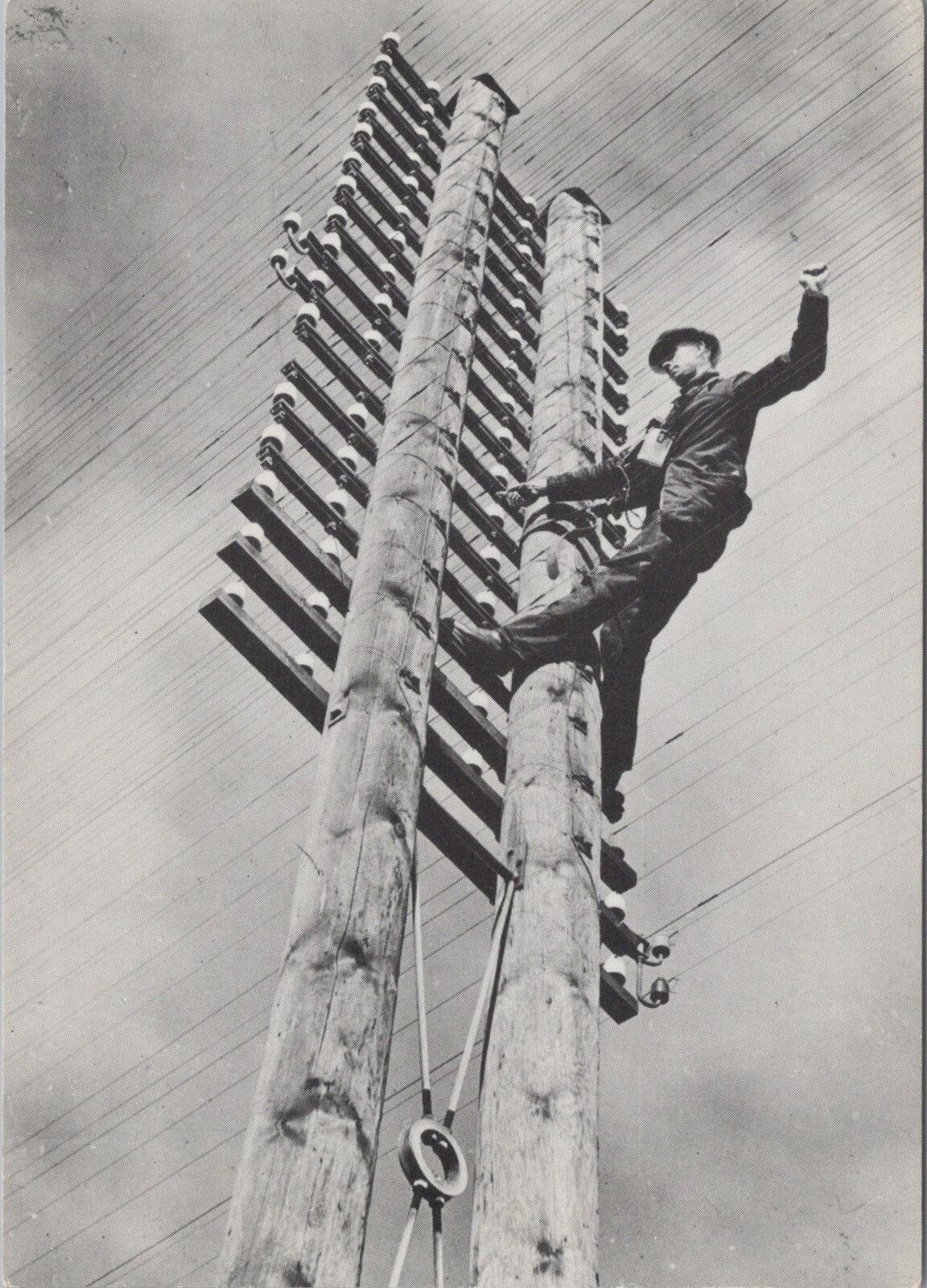 London Postcard: British Telecom Lineman Major Trunk Route 1930s Chrome XT2803