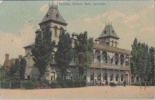 Leicestershire Postcard - Pavilion, Victoria Park, Leicester  XT662