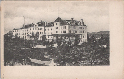 Bermuda Postcard - Hamilton Hotel in Hamilton  XT677