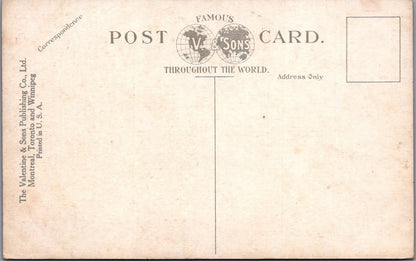Canada Postcard - The Zoo, Dundurn Park, Hamilton, Ontario  XT715