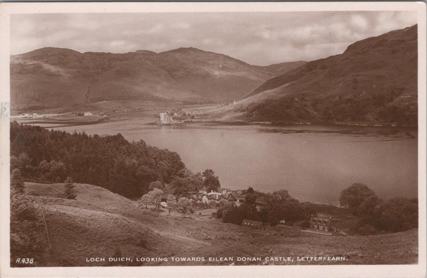 Scotland Postcard-Loch Duich, Eilean Donan Castle, Letterfearn, Ross-shire XT746
