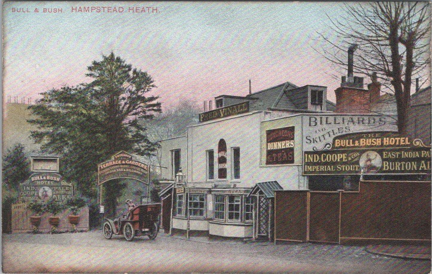 London Postcard - Bull & Bush Hotel, Hampstead, Camden  XT753