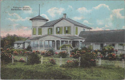 America Postcard -Volcano House, Kīlauea,  Hawaiʻi Volcanoes National Park XT779