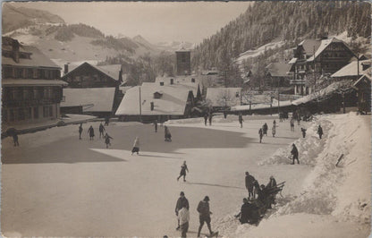 Switzerland Postcard - Ice Skating, Adelboden Village, Bernese Oberland  XT786