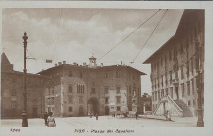 Italy Postcard - Piazza dei Cavalieri (Knights' Square) in Pisa  XT787