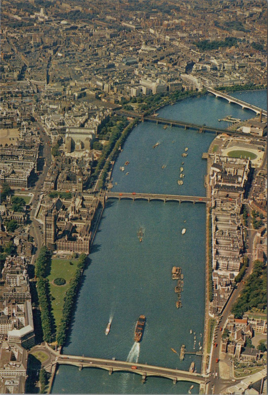London Postcard - River Thames at Westminster, The Houses of Parliament XT1198