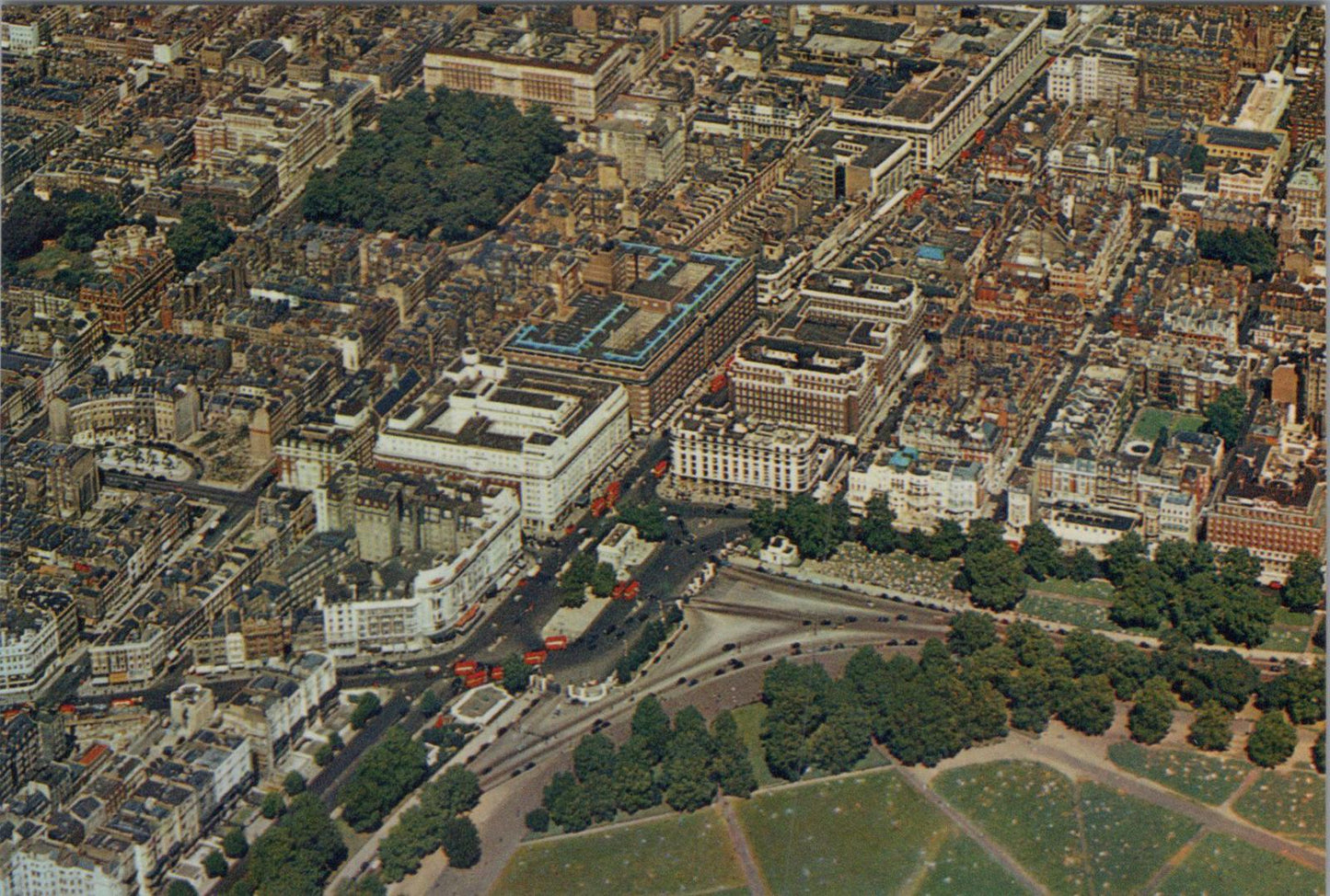 London Postcard - Marble Arch and Oxford Street in London's West End XT1203