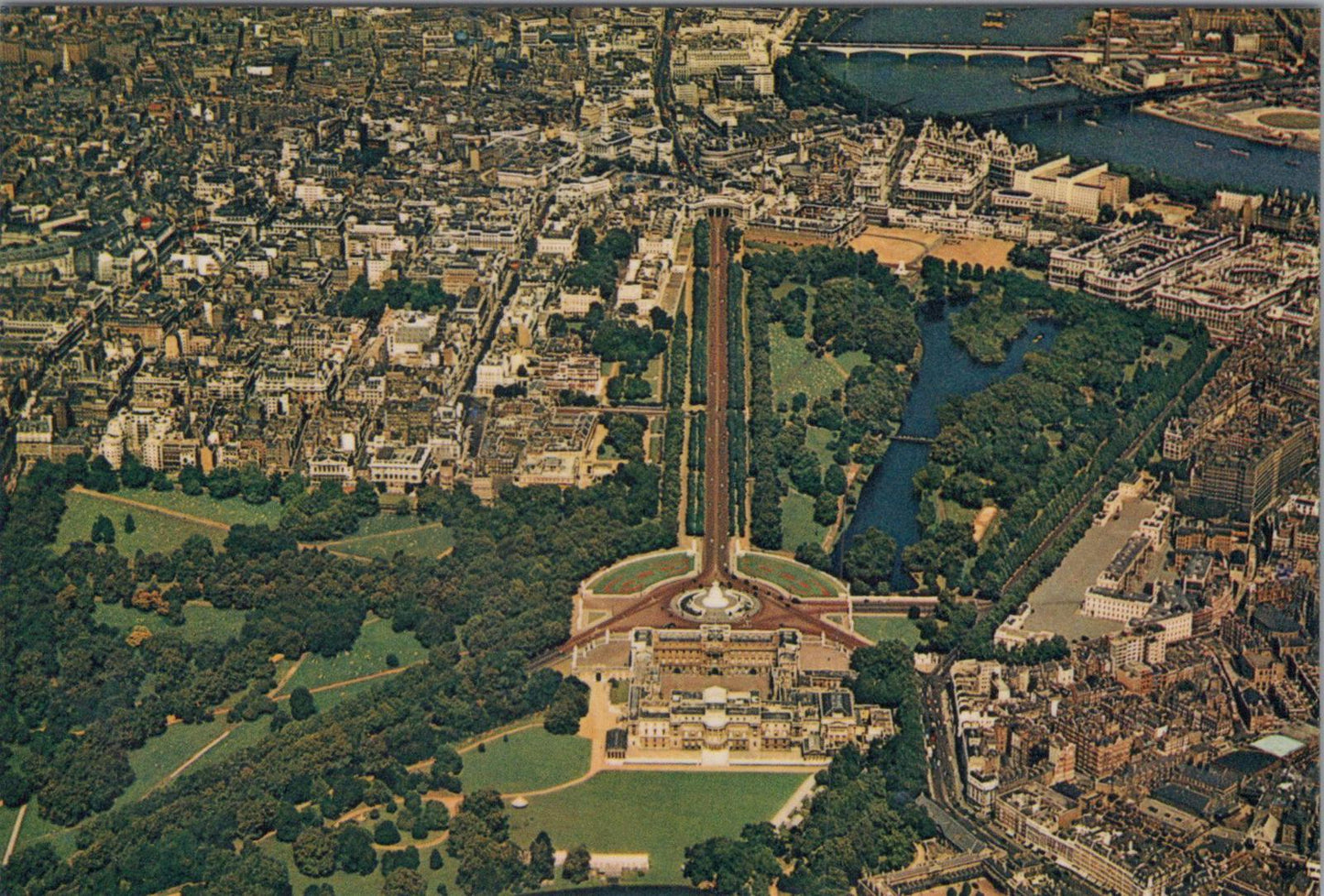 London Postcard - Buckingham Palace,The Mall,St James's Park & Green Park XT1204