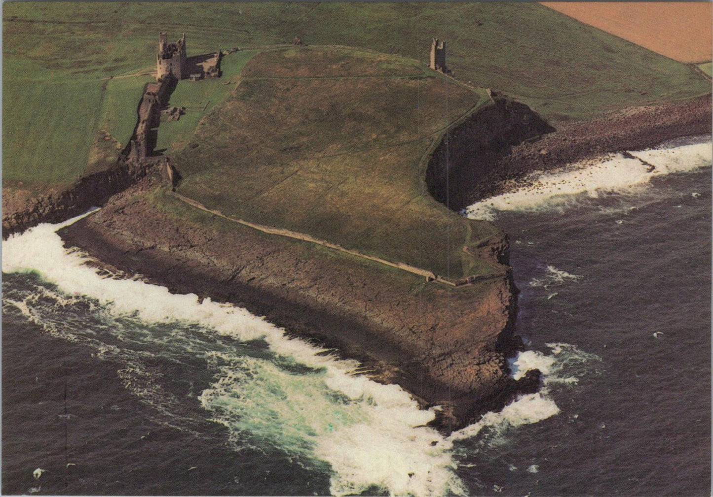 Northumberland Postcard -Aerial View of Dunstanburgh Castle,Tyne and Wear XT1223