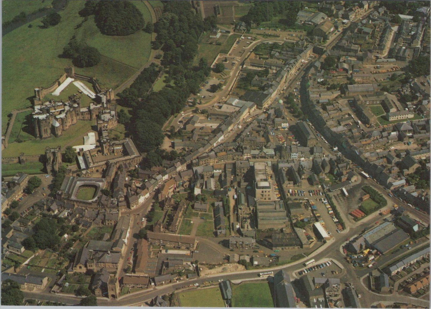 Northumberland Postcard - Aerial View of Alnwick Town and the Castle XT1224