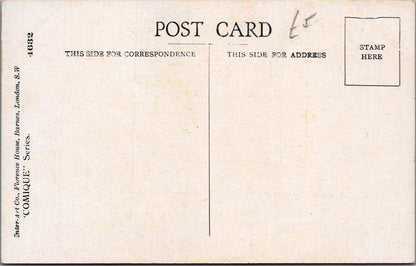 Animals Postcard - Birds, Anthropomorphic illustration of Two Ducklings  XT1268