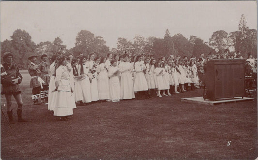 Sussex Postcard?: Littlehampton Pageant Chorus Girls in White Costumes  XT2135