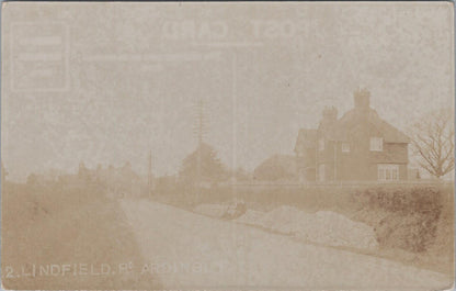 West Sussex Postcard Ardingly Lindfield Road Historic Village Street View XT2366