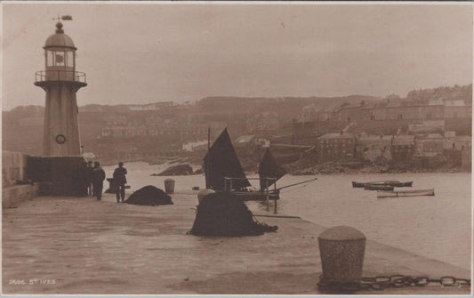 Cornwall Postcard St Ives Harbour Smeatons Pier Lighthouse XT2393