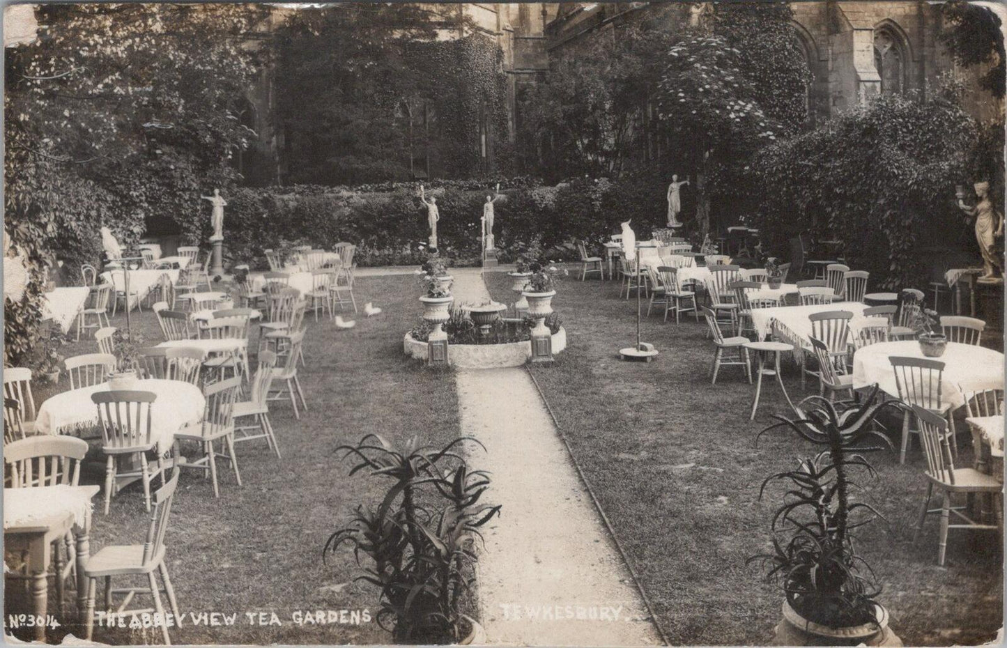 Gloucestershire Postcard Abbey View Tea Gardens Tewkesbury 1914 RPPC XT2398