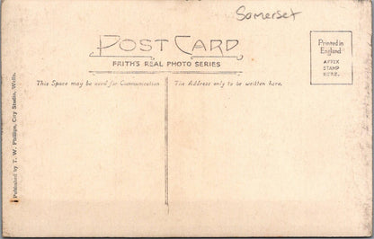 Somerset Postcard: The Swan Hotel Wells RPPC, 15thc Coaching Inn XT2408