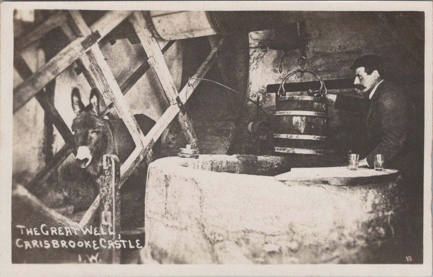 Isle of Wight Postcard: Carisbrooke Castle Great Well House Donkey  XT2820