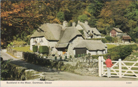 Devon Postcard: Buckland in the Moor Dartmoor Thatched Cottages  XT2823