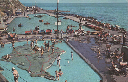 Isle of Wight Postcard: Childrens Island Canoe Lake Ventnor Nigh 1970s  XT2867