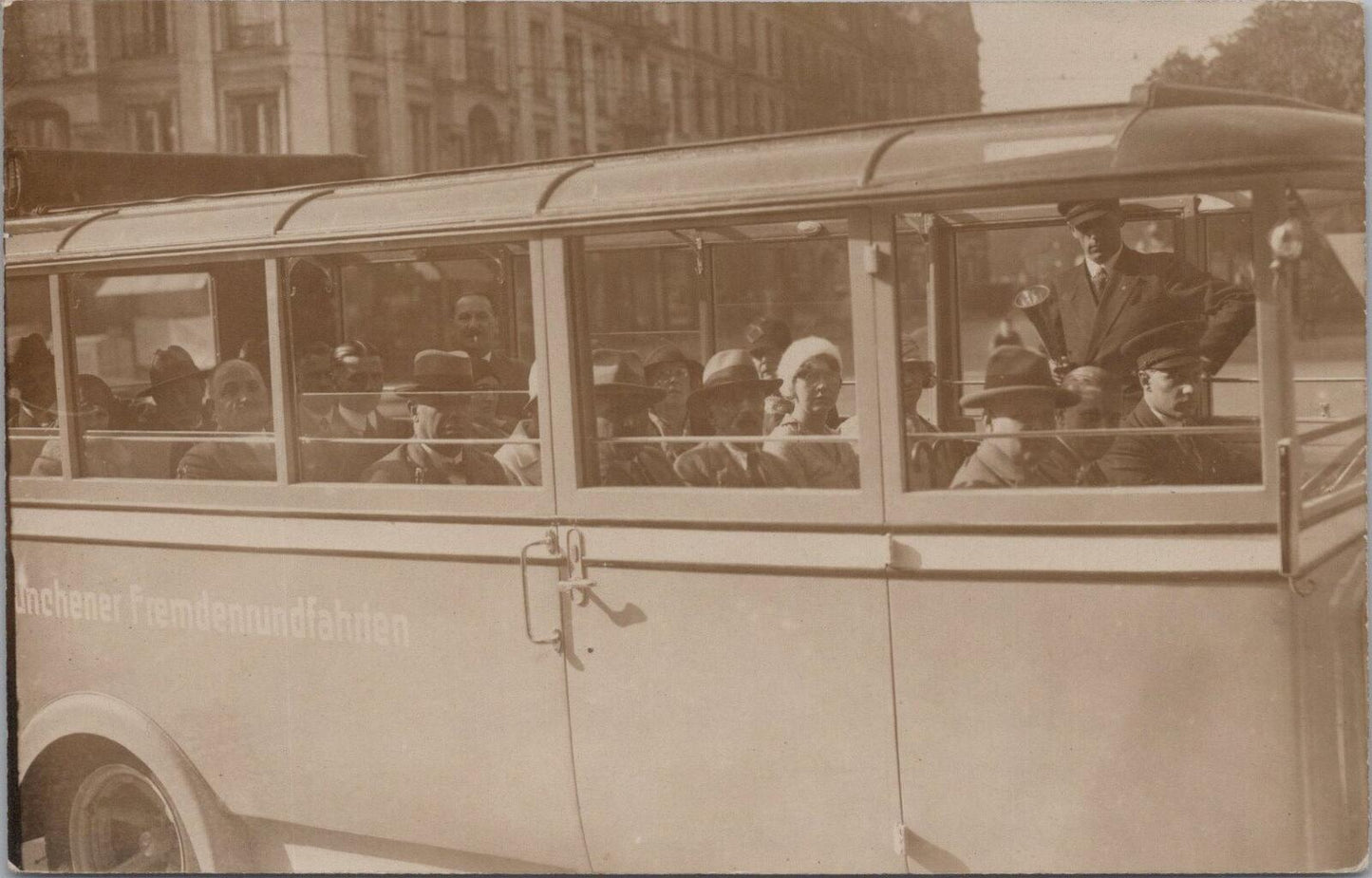 Germany Postcard: Münchener Fremdenrundfahrten Munich Tour Bus 1930 RPPC XT2894