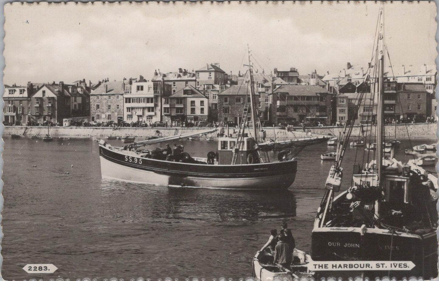 Cornwall Postcard: Newlyn Harbour Fishing Port Penzance Coast View RPPC  XT2902