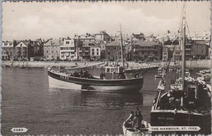 Cornwall Postcard: Newlyn Harbour Fishing Port Penzance Coast View RPPC  XT2902