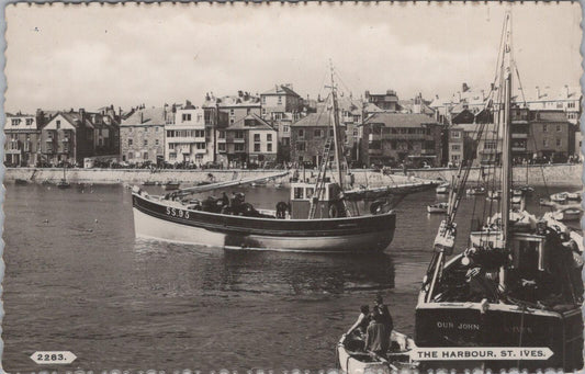 Cornwall Postcard: Newlyn Harbour Fishing Port Penzance Coast View RPPC  XT2902
