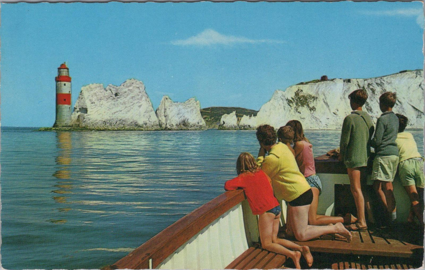 Isle of Wight Postcard: The Needles, Chalk Stacks and Lighthouse  XT1445