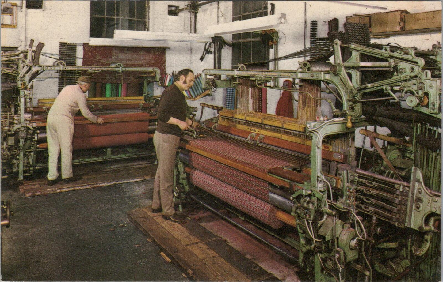 Wales Postcard: Weaving, Melin Wlan Brynkir Dirwyn, Caernarvonshire XT1927.