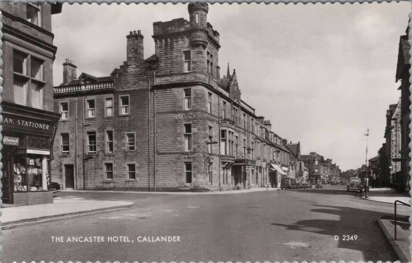 Scotland Postcard: Callander, The Ancaster Hotel and Main Street Scene  XT1987