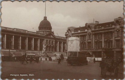 Yorkshire Postcard: Paragon Square, Hull, Hammonds Store and War Memorials XT2003