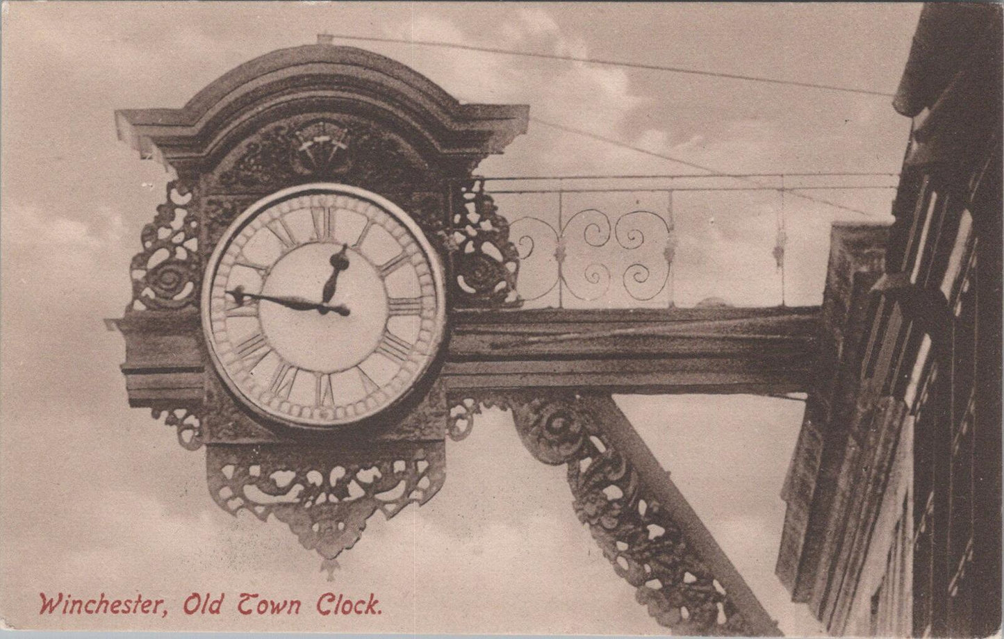 Hampshire Postcard: Winchester, Old Guildhall Town Clock, High Street  XT2068