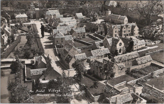 Gloucestershire Postcard: The Model Village, Bourton-on-the-Water  XT2083