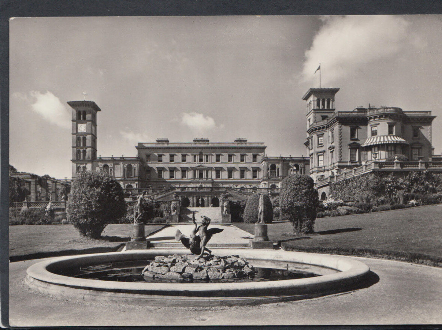 Isle of Wight Postcard - Osborne House - The Italian Garden    RR4868