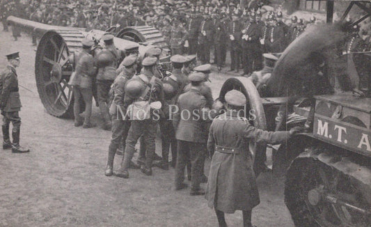 Military Postcard -  British Army Moving a Heavy Gun, WWI Soldiers - XT129