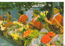 Load image into Gallery viewer, Portugal Postcard - Madeira, Floristas, Flower Girls SM326
