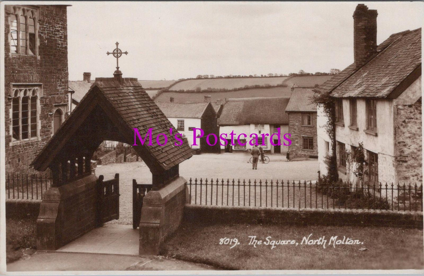Devon Postcard - North Malton, The Square  HM503