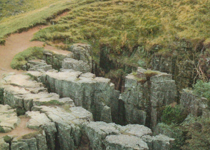 Yorkshire Postcard - The Buttertubs, Swaledale     RRR522