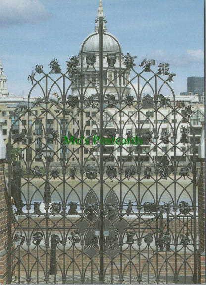 London Postcard - Bankside Gates, Shakespeare's Globe, Southwark RR12667