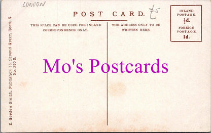 London Postcard - Tottenham, Sexton's Cottage and Entrance To Park  RS39238