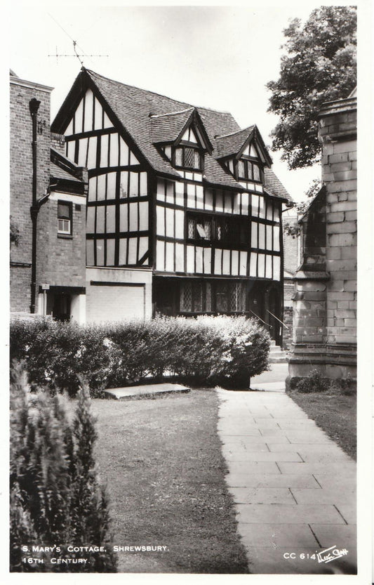 Shropshire Postcard - St Mary's Cottage, Shrewsbury   X547