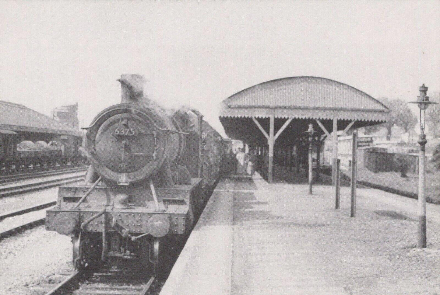 Railway Postcard -G.W.R Loco No 6375 With a Train at Barnstaple Station RR9930