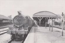 Load image into Gallery viewer, Railway Postcard -G.W.R Loco No 6375 With a Train at Barnstaple Station RR9930
